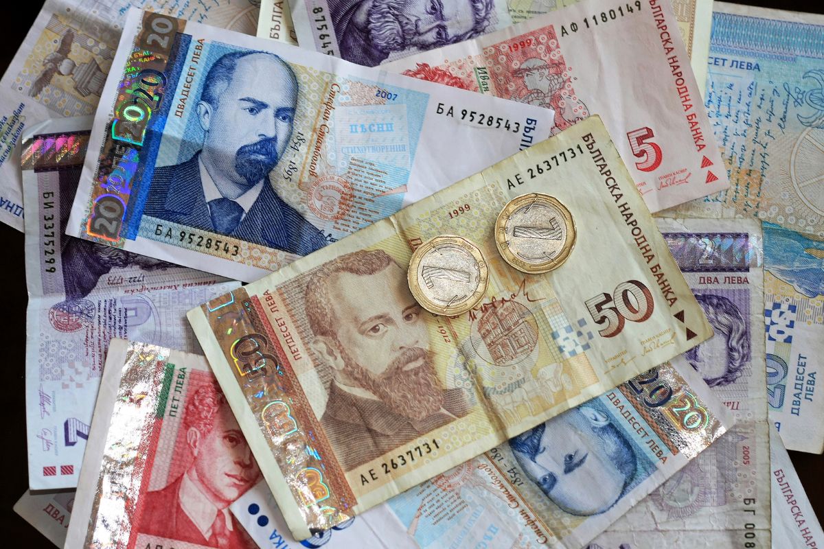 Bulgarian lev banknotes and coins