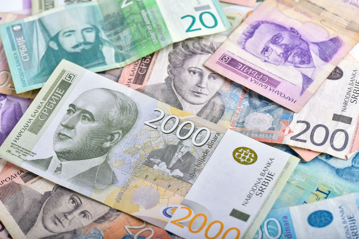 Serbian dinar banknotes